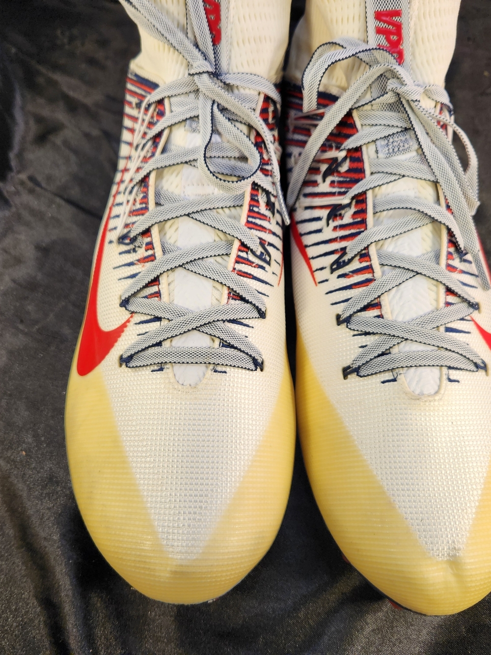 NIKE VAPOR UNTOUCHABLE 2 WHITE YELLOW RED CARBON FOOTBALL CLEATS SHOE SZ 14/48.5